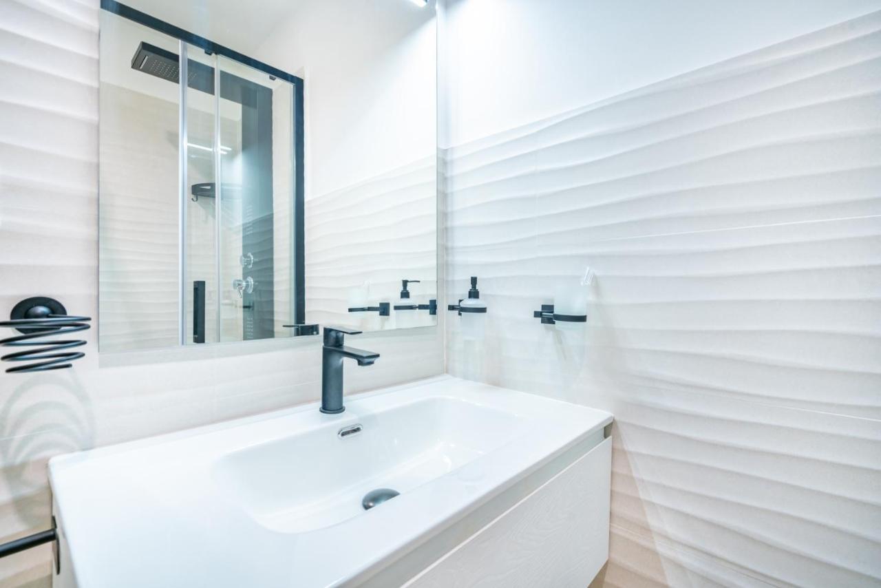 Sunscape Rooms Cagliari City Center Ngoại thất bức ảnh