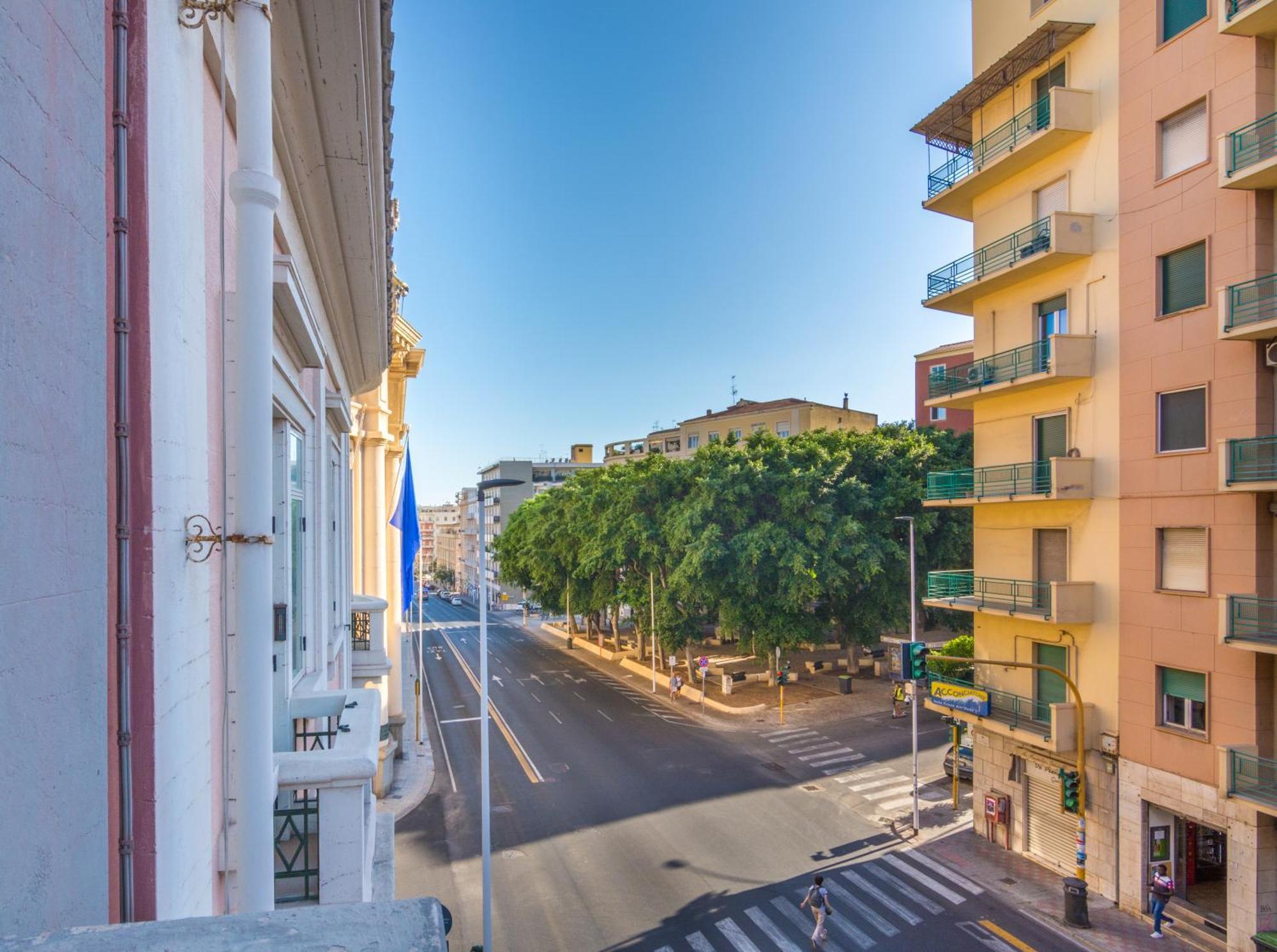 Sunscape Rooms Cagliari City Center Ngoại thất bức ảnh