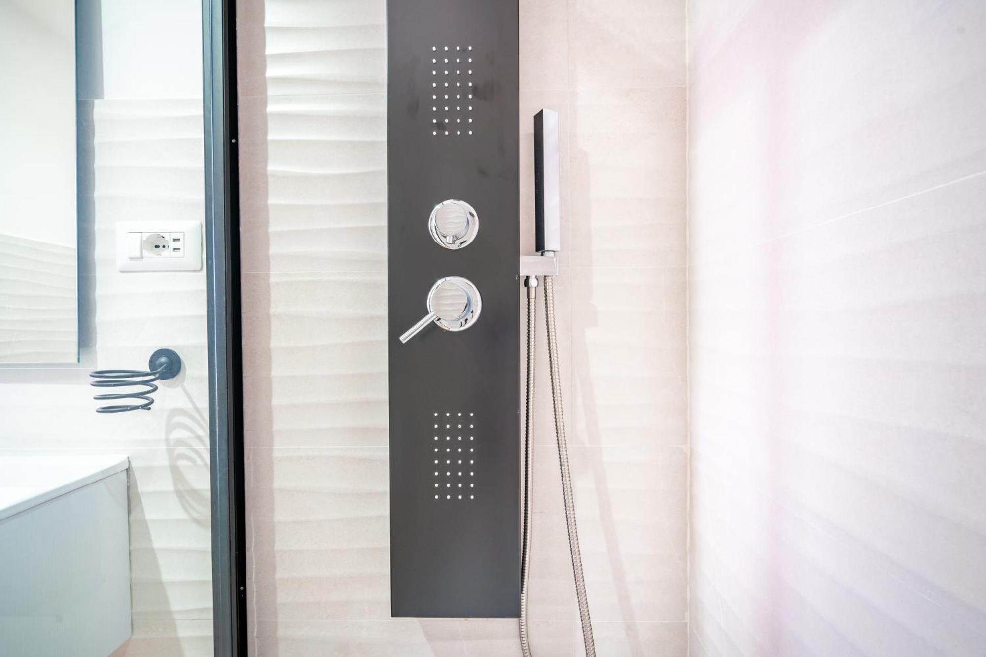 Sunscape Rooms Cagliari City Center Ngoại thất bức ảnh